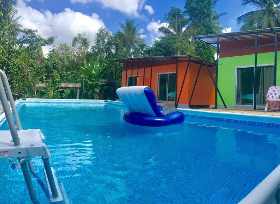 Subtawee Resort Szuratthani Kültér fotó