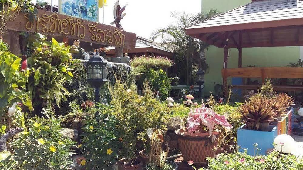 Subtawee Resort Szuratthani Kültér fotó